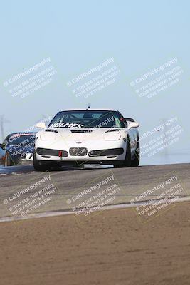 media/Oct-26-2025-CalClub SCCA (Sun) [[8ce1e69566]]/Group 4/Grapevine/